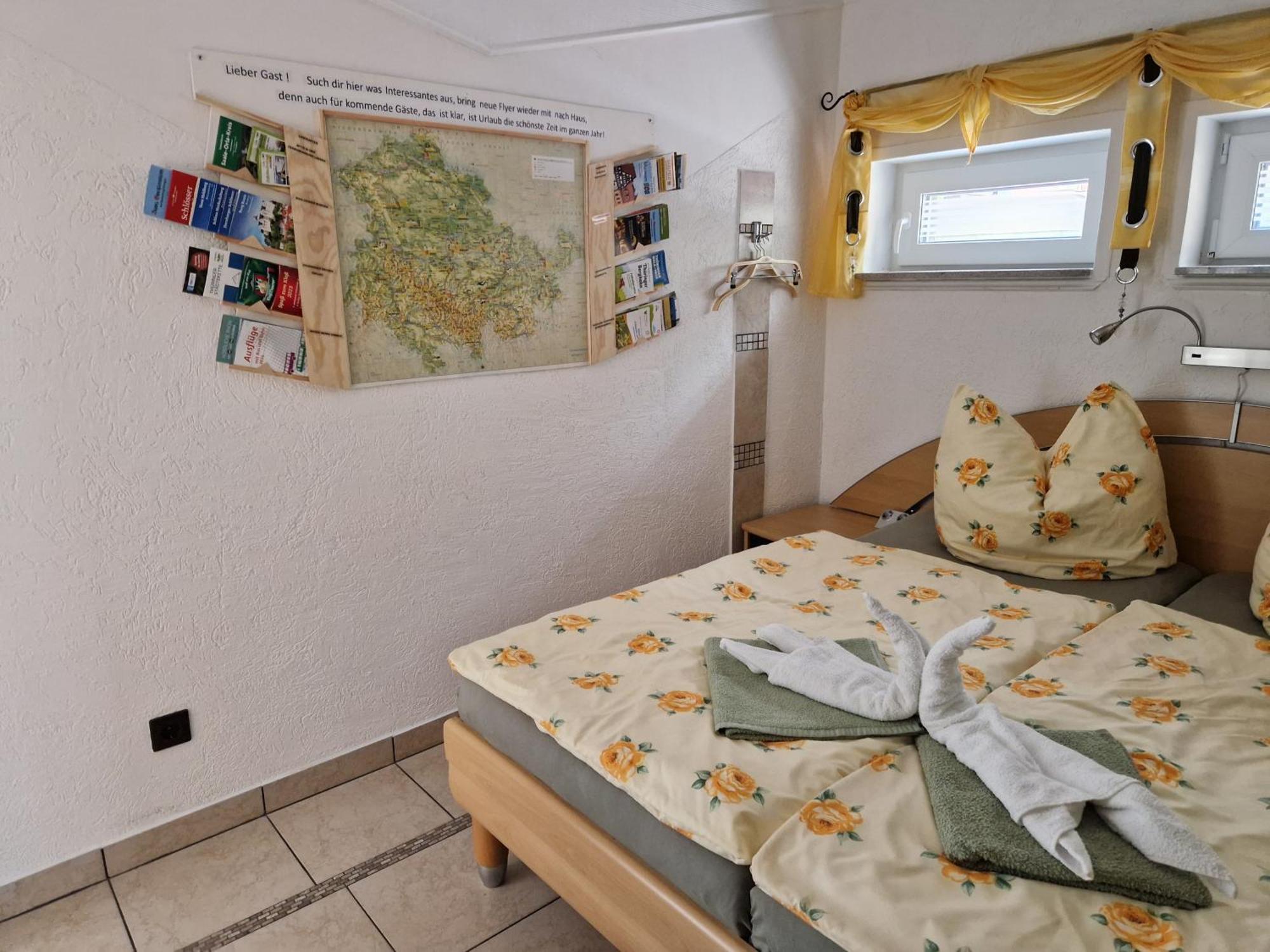 Ferienwohnung Am Oepitzer Berg Pößneck Esterno foto